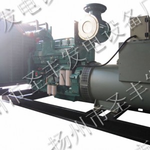 康明斯動力配套700千瓦柴油發(fā)電機組KTA38-G2B